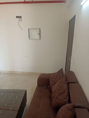 Furnished Amenities in 2.5 BHK Apartment at JM Florance, Tech Zone 4 Greater Noida – for Rent