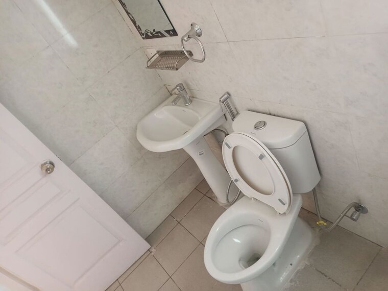 Bathroom, jm-florance 2.5 Bedroom 1197 Sq.Ft. Apartment In Tech Zone 4 Greater Noida Greater Noida 10419245