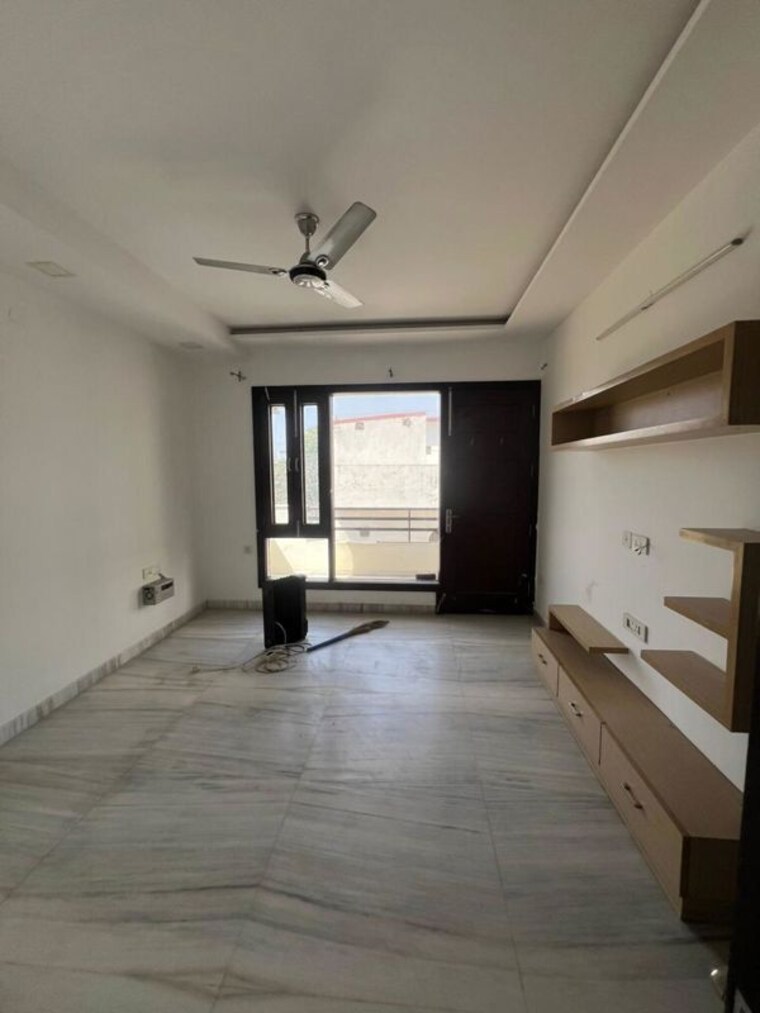 Room, sector 46 3 Bedroom 2750 Sq.Ft. Builder Floor In Sector 46 Gurgaon 10419279