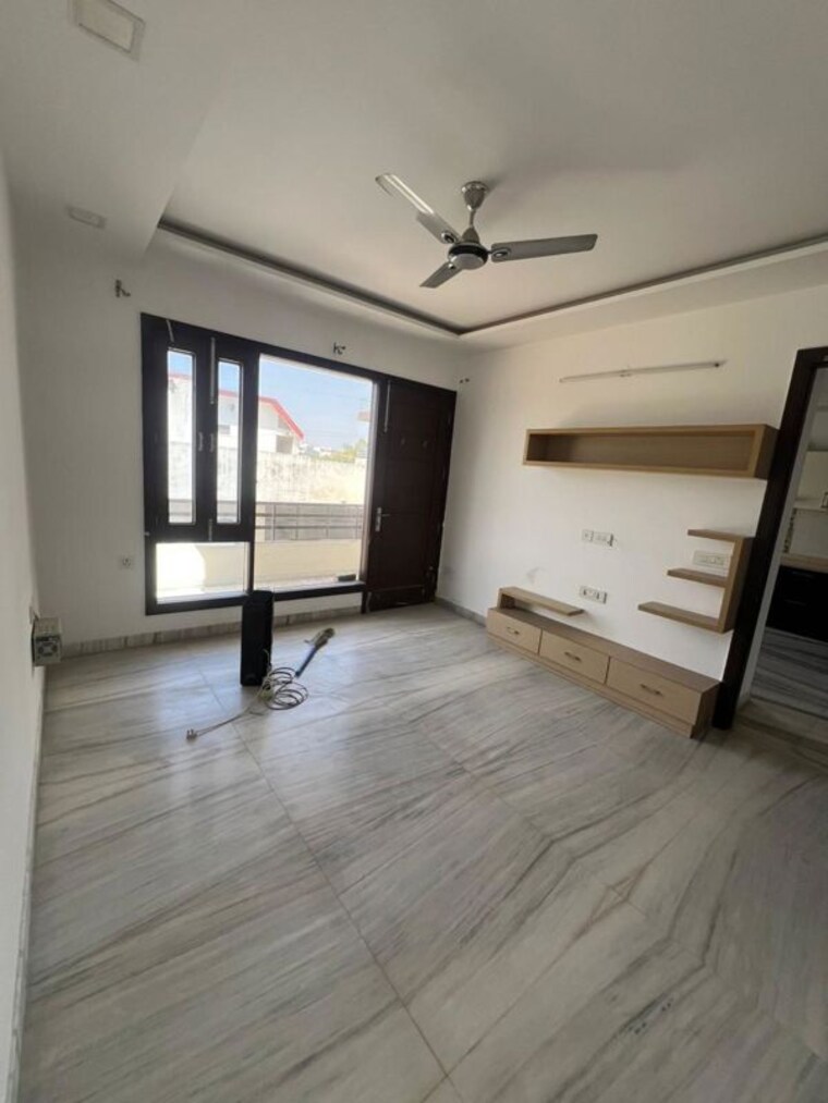 Room, sector 46 3 Bedroom 2750 Sq.Ft. Builder Floor In Sector 46 Gurgaon 10419279