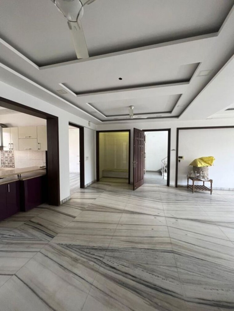  Parking, sector 46 3 Bedroom 2750 Sq.Ft. Builder Floor In Sector 46 Gurgaon 10419279