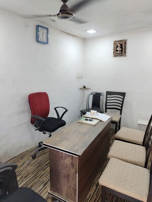  Shop For Sale in Subhash Nagar