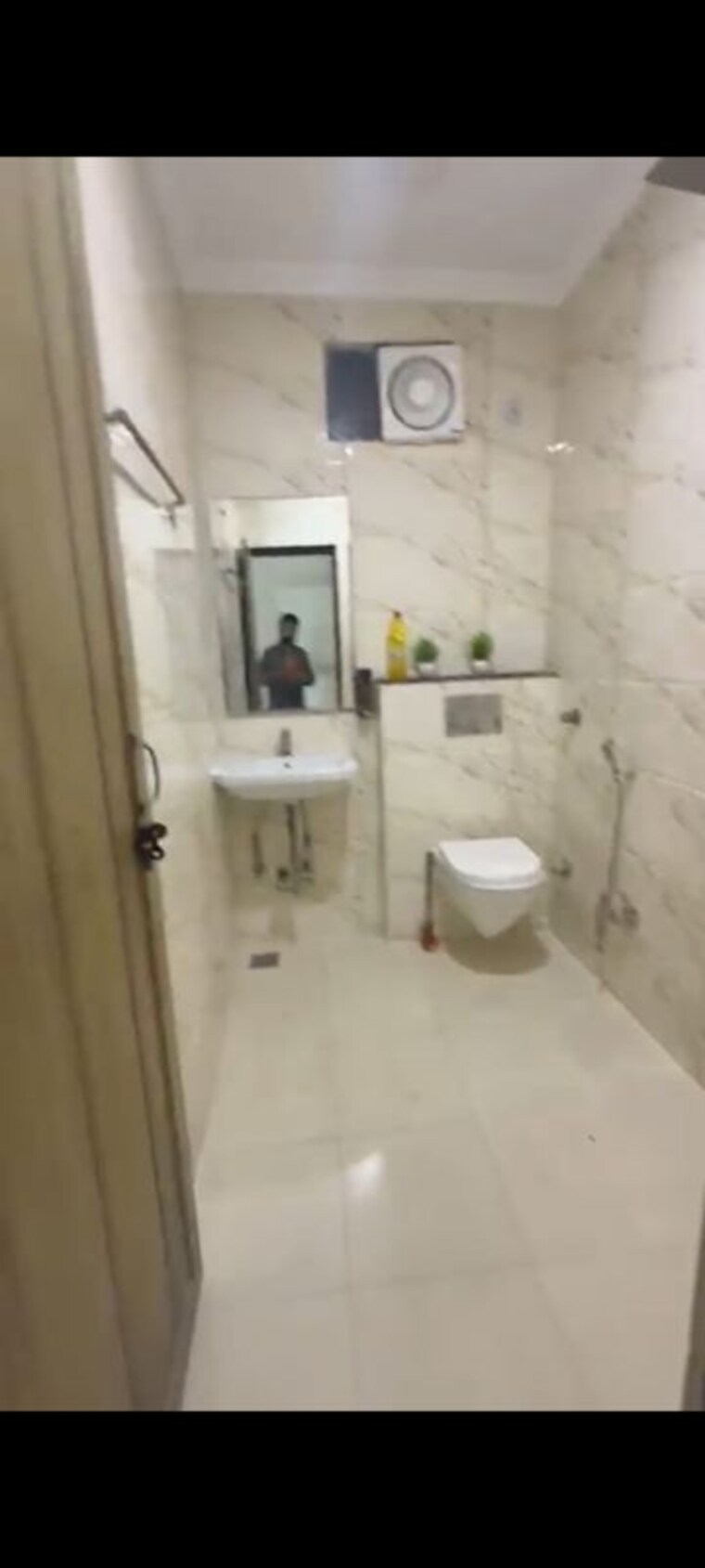 Bathroom, govindpuri 3 Bedroom 115 Sq.Ft. Builder Floor In Govindpuri Delhi 10419381