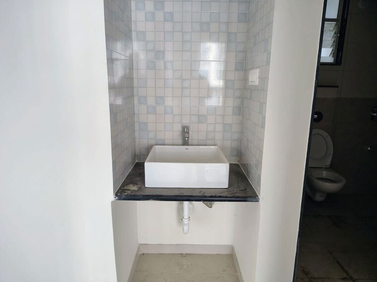 Bathroom, kale-classic 2 Bedroom 1000 Sq.Ft. Apartment In Bavdhan Pune 10419377