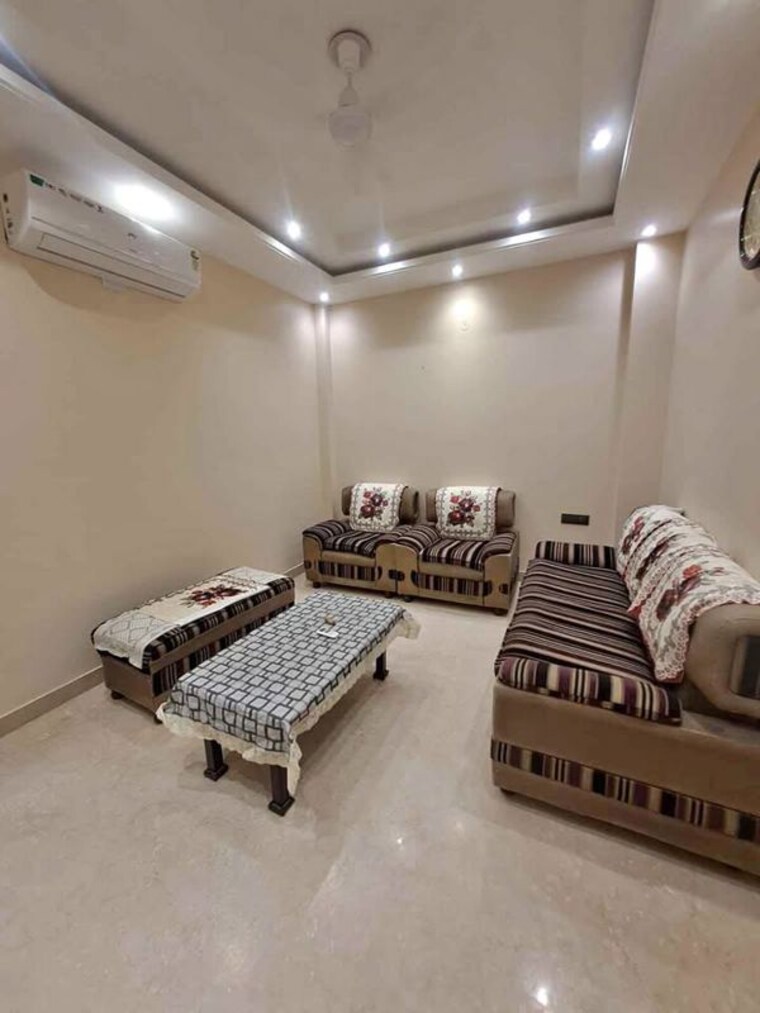 Living Room, malviya nagar 2 Bedroom 75 Sq.Yd. Builder Floor In Malviya Nagar Delhi 10419372