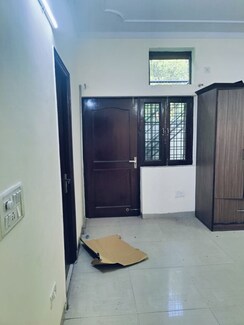 2 BHK Builder Floor For Rent in Sector 52