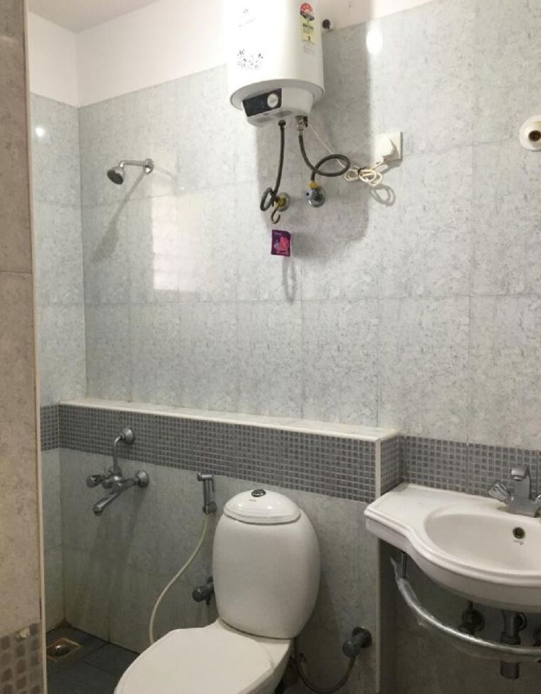 Bathroom, gopalan-atlantis 3 Bedroom 1800 Sq.Ft. Apartment In Whitefield Bangalore 10419388