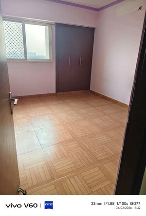 Room in  Apartment at Saya Zion, Sector 4 Greater Noida – for Rent