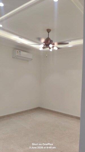 Room in 3 BHK Builder Floor at Sector 20 – for Sale