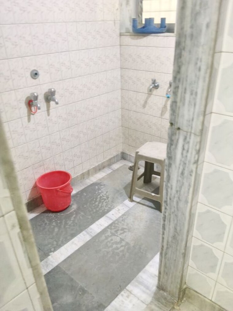 Bathroom, shivaji nagar Commercial Office Space 700 Sq.Ft. In Shivaji Nagar Thane 10419453