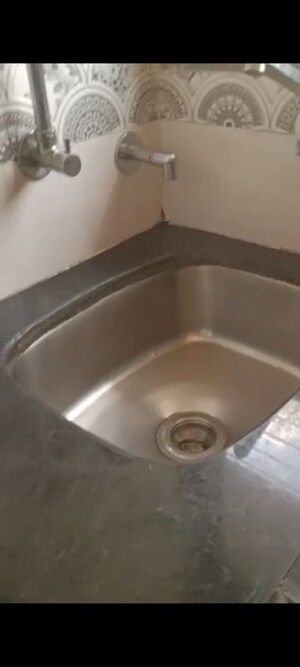 Furnished Amenities in 1 BHK Apartment at Prabhadevi – for Rent