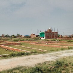 Plot For Sale in Parao