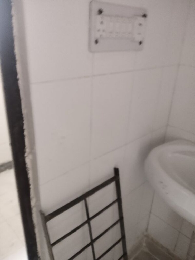 Bathroom, sunshine-apartment 1 RK 400 Sq.Ft. Apartment In Sector 99 Noida 10419498