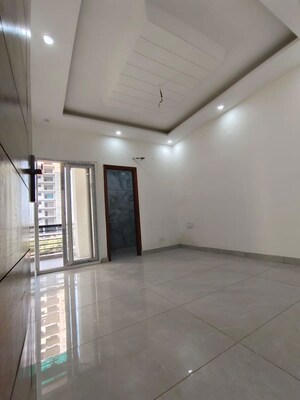 Room in 3 BHK Apartment at Skynet Towers, Patiala Road – for Sale