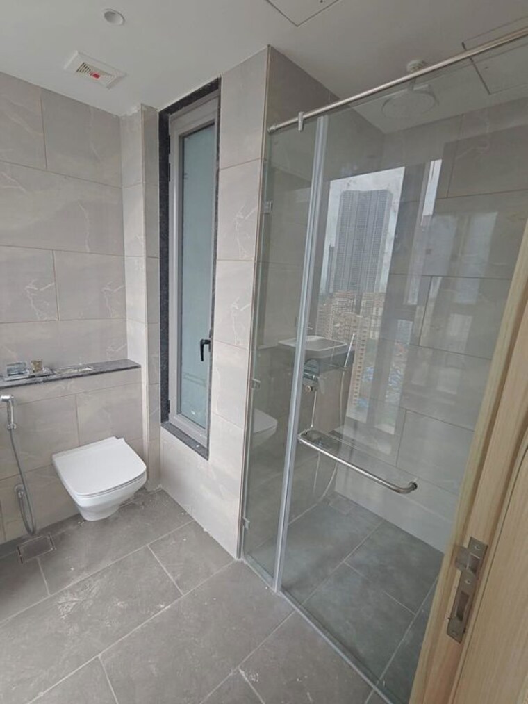 Attached Bathroom, rustomjee-crown 4 Bedroom 2590 Sq.Ft. Apartment In Prabhadevi Mumbai 10419510