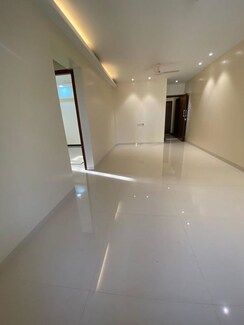 2 BHK + Servant Room,Extra Room Apartment For Rent in Llyod Estate