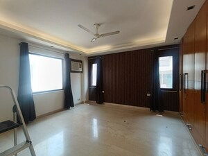 Room in 4 BHK Builder Floor at East Of Kailash – for Rent