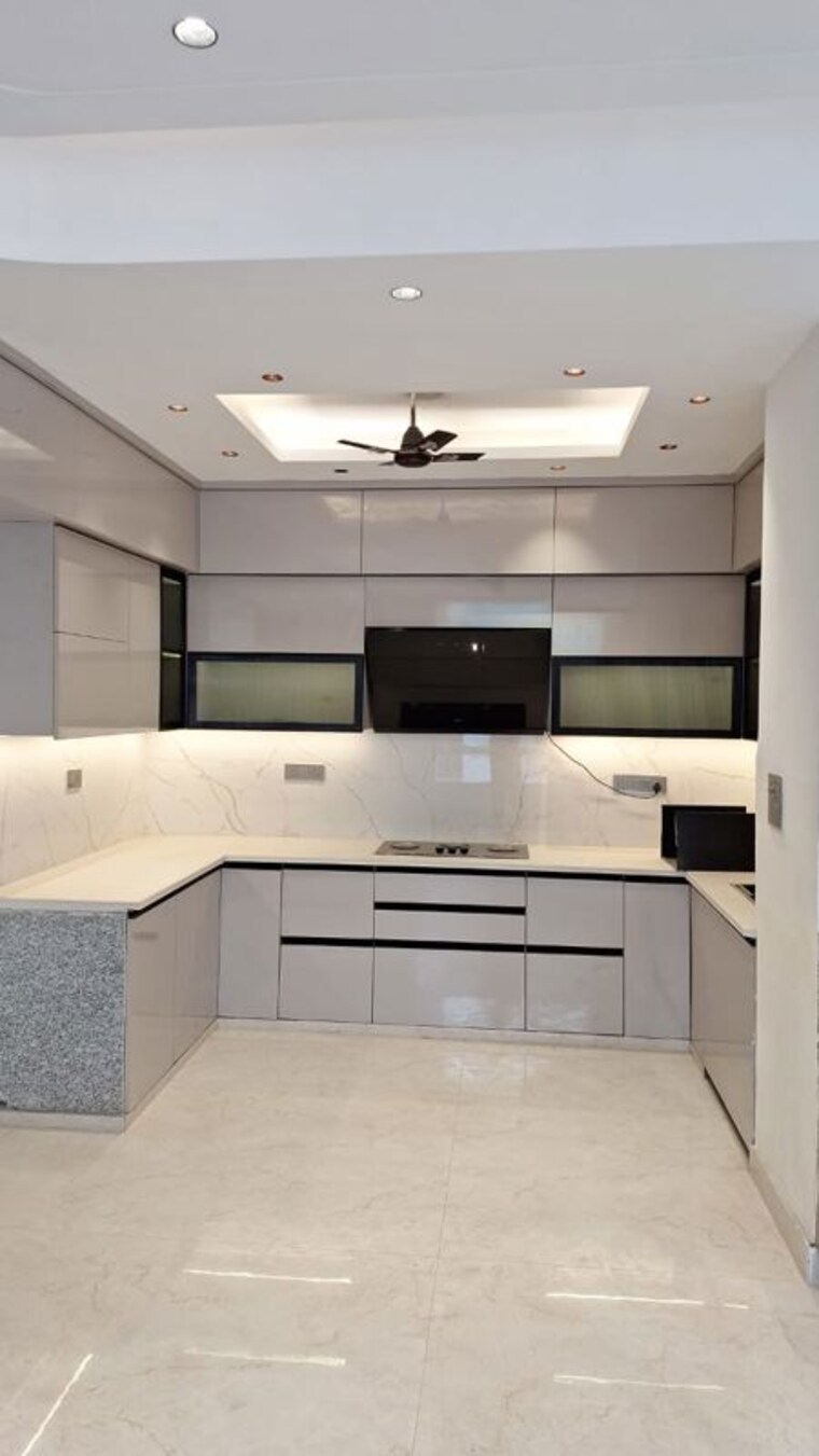 Kitchen, ip extension 2 Bedroom 900 Sq.Ft. Apartment In Ip Extension Delhi 10419556