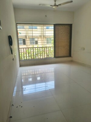 2 BHK Apartment For Rent in Gaurav Galaxy