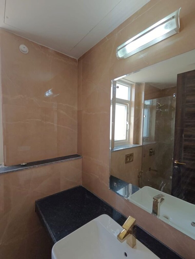 Kitchen, smart-world-orchard 3 Bedroom 1712 Sq.Ft. Apartment In Sector 61 Gurgaon 10419545
