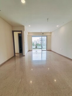 4 BHK Apartment For Rent in Avron V