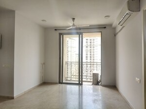 Room in 3 BHK Apartment at Hiranandani Rodas Enclave Leona, Thane West – for Rent