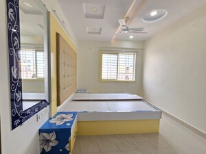 Bedroom in 2 BHK Apartment at Halasuru – for Rent