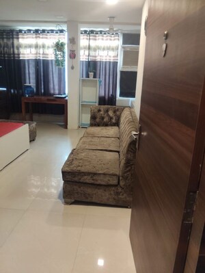 Parking in Studio Apartment at South Extension – for Rent