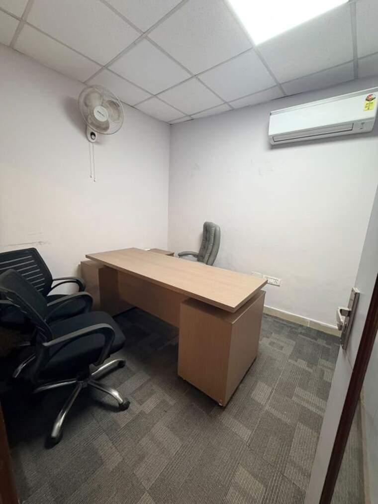 Team Area, saket Commercial Office Space 2000 Sq.Ft. In Saket Delhi 10419601