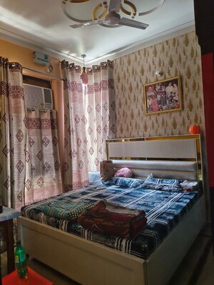 Bedroom in 3 BHK Independent House at Sector 46 – for Rent