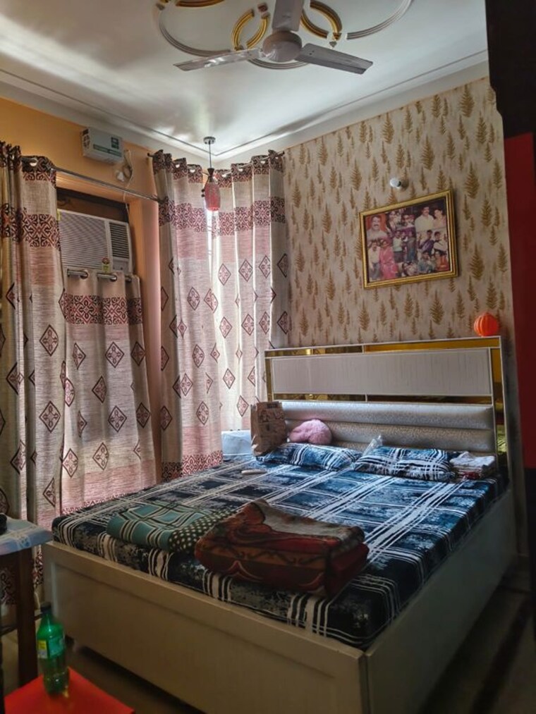 Bedroom, sector 46 3 Bedroom 200 Sq.Mt. Independent House In Sector 46 Noida 10419607