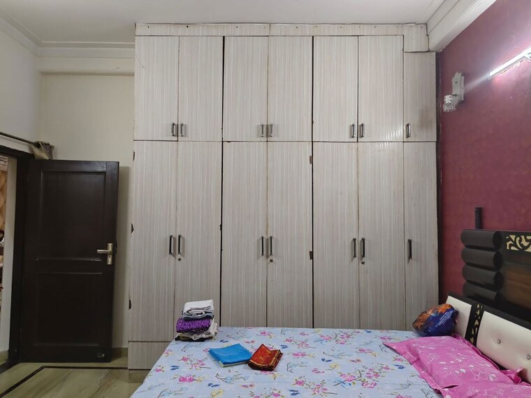 Bedroom, sector 46 3 Bedroom 200 Sq.Mt. Independent House In Sector 46 Noida 10419607