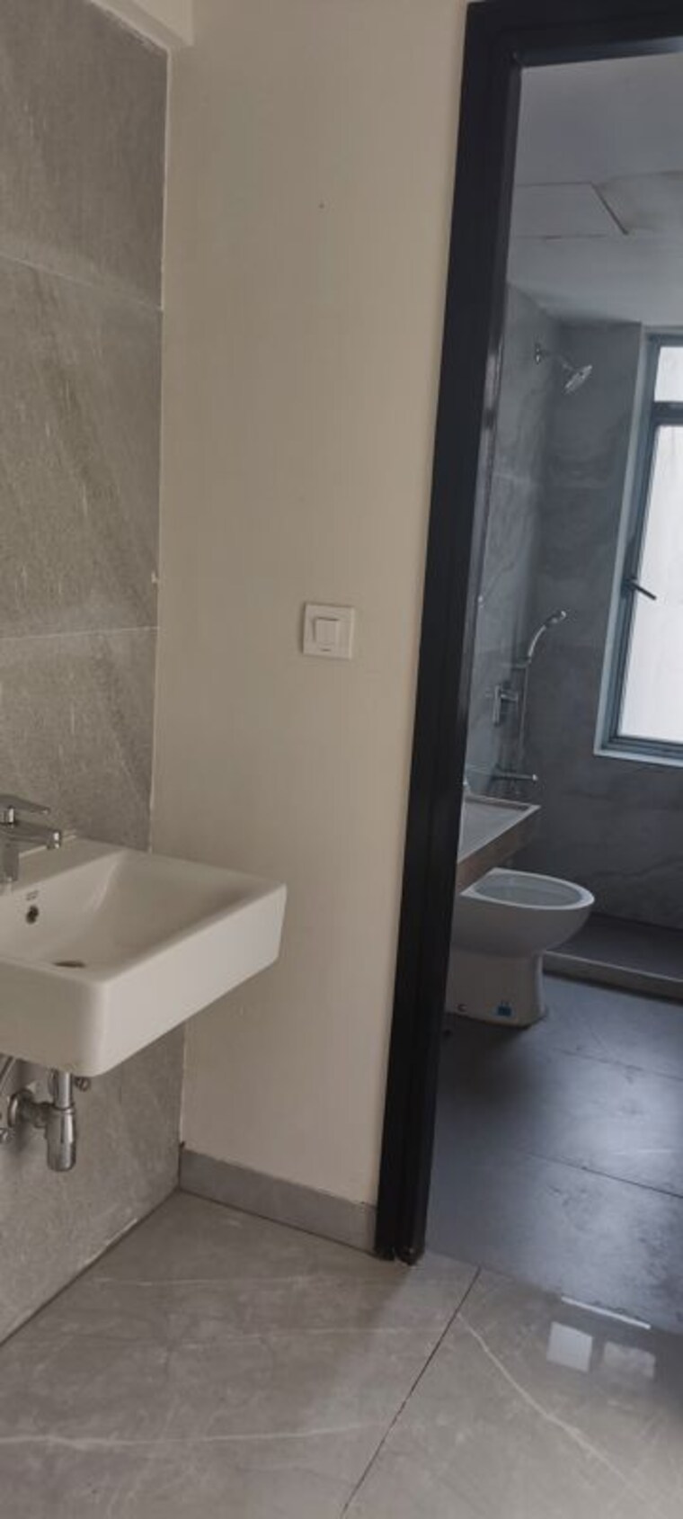 Bathroom, hubtown-the-premiere 3 Bedroom 1100 Sq.Ft. Apartment In Andheri West Mumbai 10419631