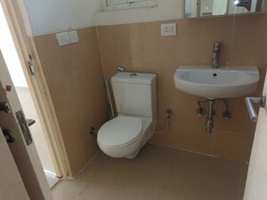Bathroom in 3.5 BHK Apartment at Emaar Emerald Floors Premier, Sector 65 – for Rent