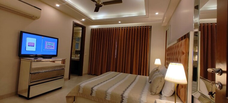 Bedroom, defence colony 3 Bedroom 3000 Sq.Ft. Apartment In Defence Colony Delhi 10419628
