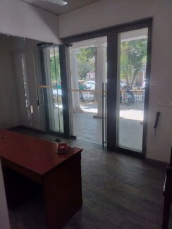 3 BHK + Pooja Room Apartment For Sale in DLF Regal Gardens