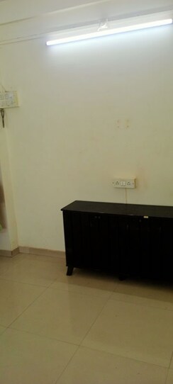 1 BHK + Pooja Room Apartment For Rent in Sher E Punjab