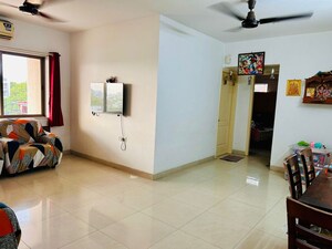 Room in 2 BHK Apartment at Fortaleza CHSL, Kalyani Nagar – for Rent