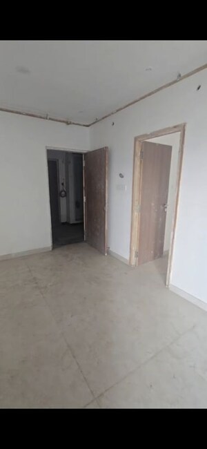 Room in 3 BHK Apartment at Alliance Abhimanyu, Malad West – for Sale