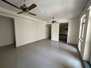 Room in 3.5 BHK Apartment at Jaypee Greens Kosmos, Sector 134 – for Rent