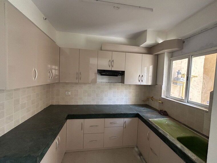 Kitchen, jaypee-greens-kosmos 3.5 Bedroom 1365 Sq.Ft. Apartment In Sector 134 Noida 10419690