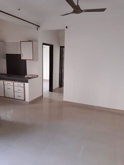 2 BHK + Extra Room Apartment For Sale in Paramount Floraville
