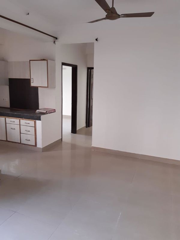 2 BHK + Extra Room Apartment For Sale in Paramount Floraville