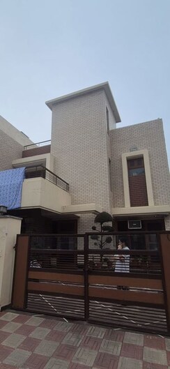 3.5 BHK + Study Room Independent House For Sale in Sector 68