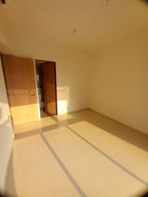 2 BHK Apartment For Rent in Lodha Woods, Kandivali East
