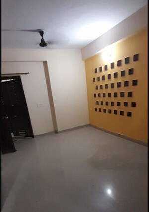 Room in 2 BHK Apartment at Meenal Balmukund Residency, Raj Nagar Extension – for Rent