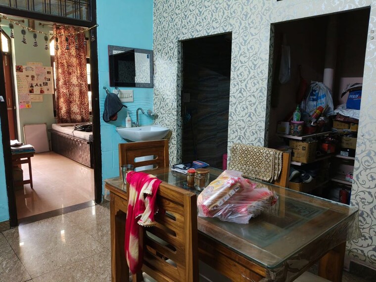 Living Room, sector 23 2.5 Bedroom 1200 Sq.Ft. Villa In Sector 23 Gurgaon 10419715
