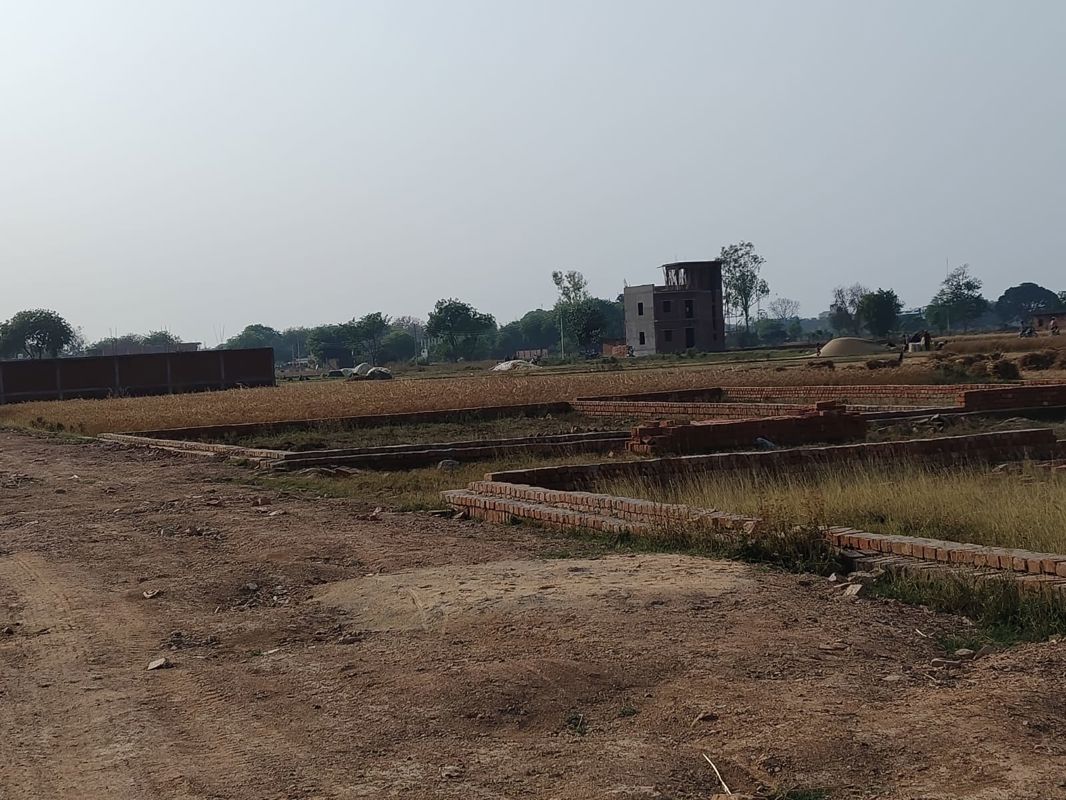 Plot For Sale in Babatpur