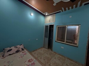 Room in 2 BHK Independent House at Jankipuram Extension – for Rent