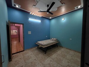Furnished Amenities in 2 BHK Independent House at Jankipuram Extension – for Rent